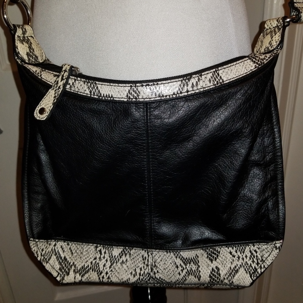 Tignanello Leather Shoulder Bag/Black w/Snakeskin
